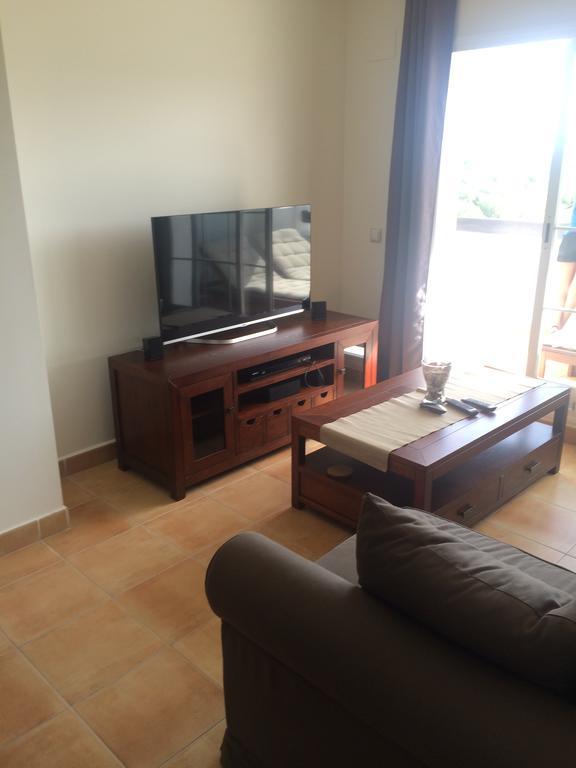 Appartement Las Terrazas De La Alcaidesa Eksteriør billede