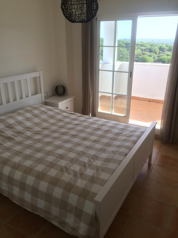 Appartement Las Terrazas De La Alcaidesa Eksteriør billede
